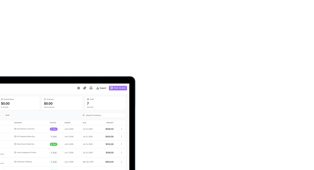 Villo invoices dashboard with outstanding totals and invoice list
